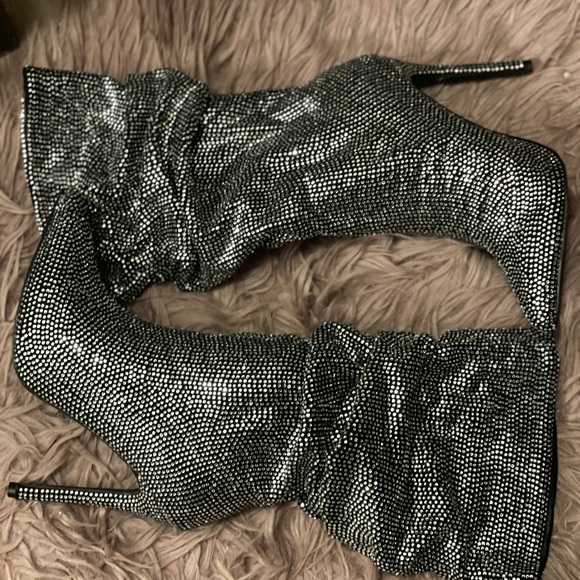 Boots - Picture 2 of 3